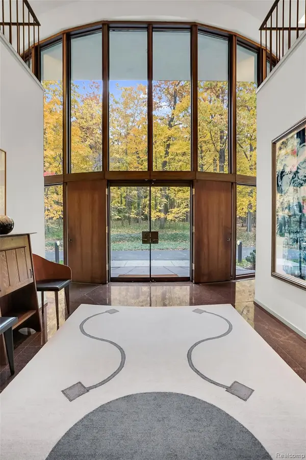 1335 Trowbridge RD, Bloomfield Hills, MI 48304