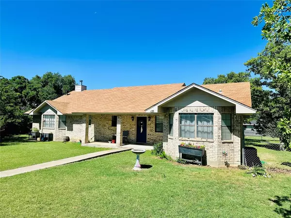 Cross Plains, TX 76443,425 N Avenue E