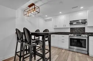 754 Craighurst CT #Bsmt, Pickering, ON L1X 2W9