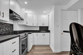 754 Craighurst CT #Bsmt, Pickering, ON L1X 2W9