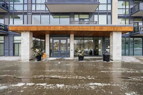 4700 HIGHWAY 7 RD #501, Vaughan, ON L4L 0B4