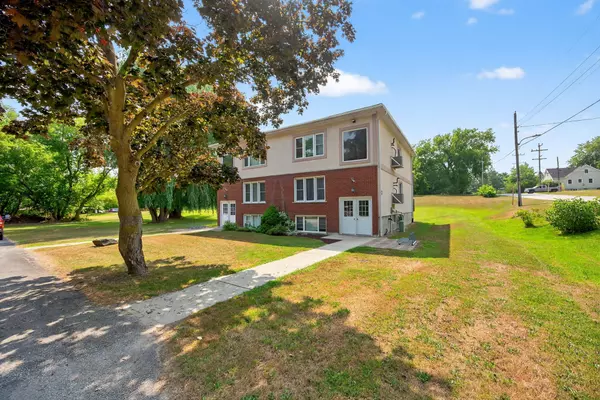 Clearview, ON L0M 1S0,195 Louisa ST