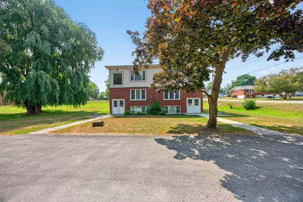 Clearview, ON L0M 1S0,195 Louisa ST