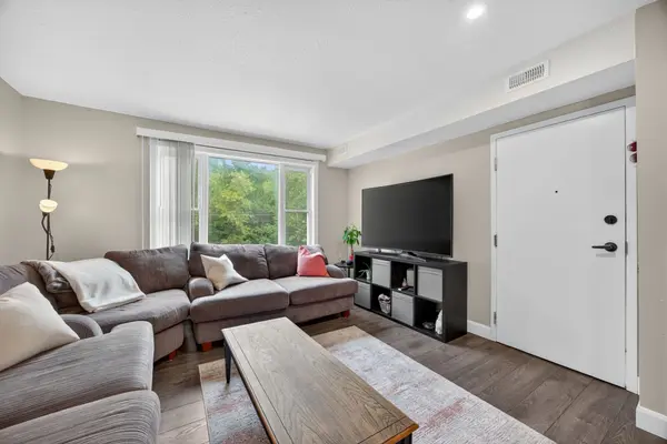 Clearview, ON L0M 1S0,195 Louisa ST