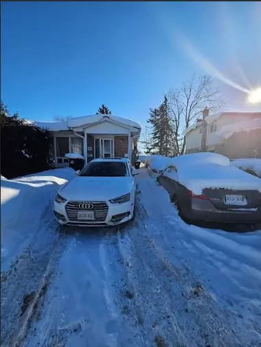 88 B Bernick DR, Barrie, ON L4M 2V6