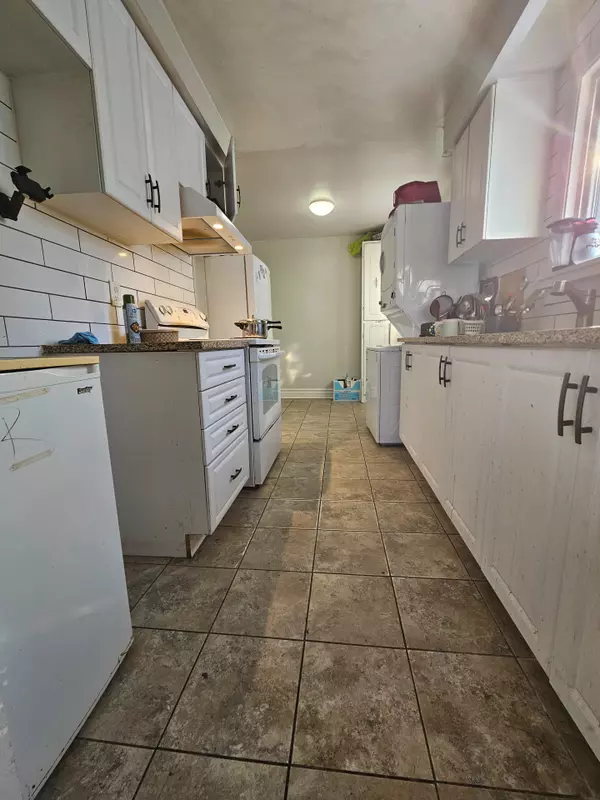 Barrie, ON L4M 2V6,88 B Bernick DR