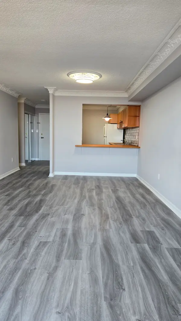 238 Albion RD #1202, Toronto W10, ON M9A 3P5