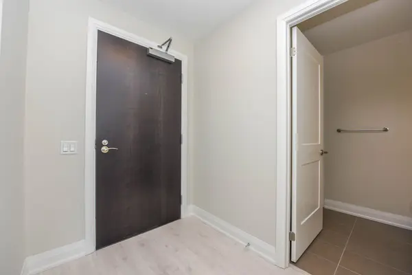 Brampton, ON L0K 1E0,15 Lynch ST #2103