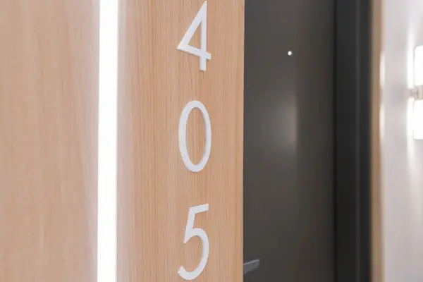 4 Elsinore PATH #405, Toronto W06, ON M8V 4G7