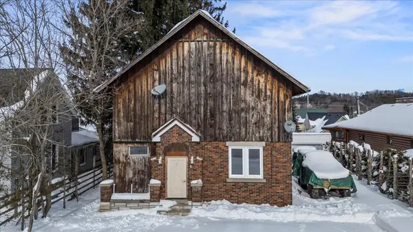 4 Cayley ST, Brockton, ON N0G 2V0