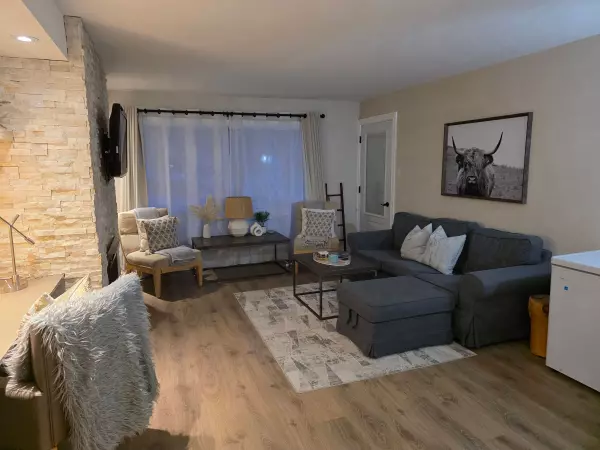 Huntsville, ON P1H 2E8,1235 Deerhurst DR #52-308