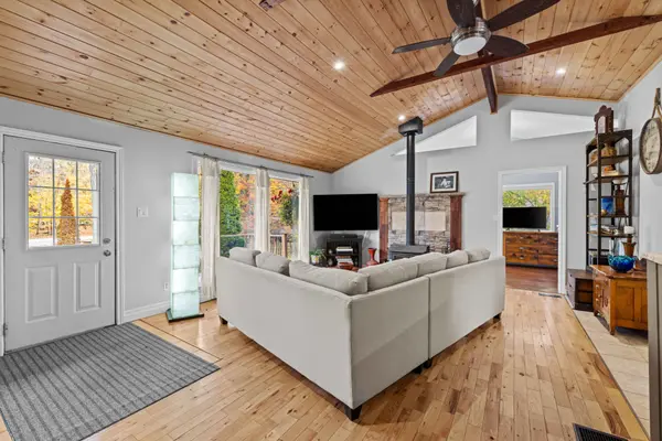 Trent Lakes, ON K0L 1J0,25 Sugarbush BLVD