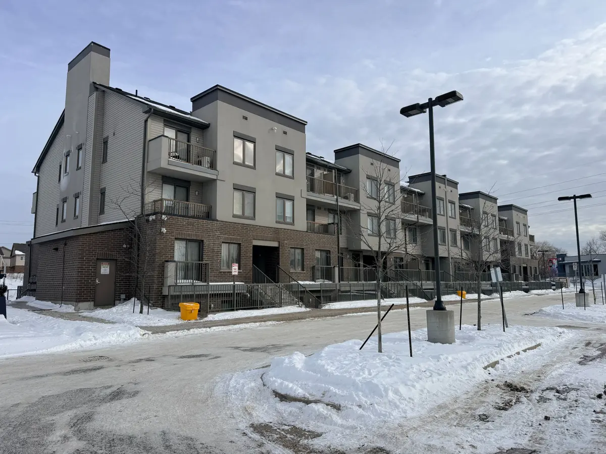 Cambridge, ON N3C 0G8,350 Fisher Mills RD #18