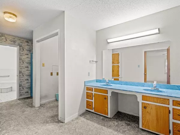 Bowie, TX 76230,3433 Highway 81 N