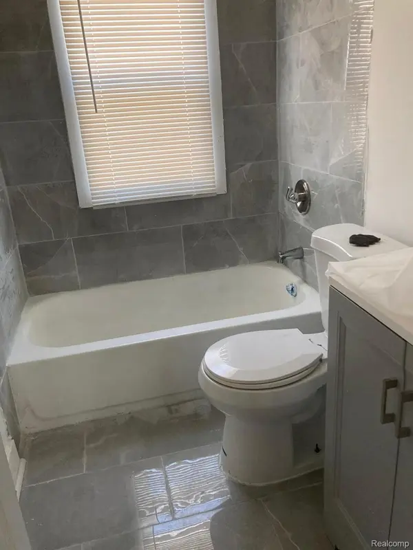 12293 SORRENTO ST, Detroit, MI 48227