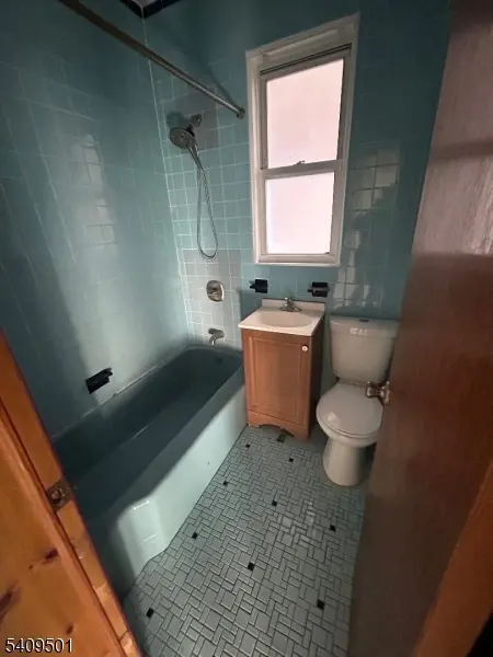 333 Danforth Ave, Jersey City, NJ 07305