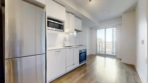 195 Redpath AVE #2013, Toronto C10, ON M4P 0E4