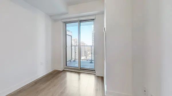 195 Redpath AVE #2013, Toronto C10, ON M4P 0E4