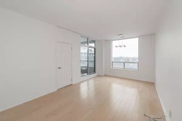 Toronto C02, ON M4W 2J5,980 Yonge ST #701