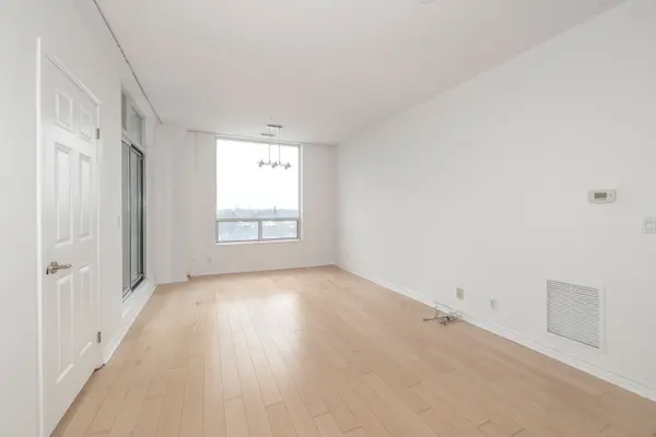 Toronto C02, ON M4W 2J5,980 Yonge ST #701