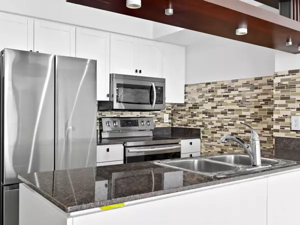 Toronto C01, ON M5V 3M5,81 Navy Wharf CT #2801