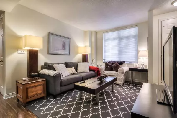 Toronto C10, ON M4S 2H7,87 Lillian ST #19