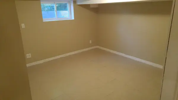 Aurora, ON L4G 2B2,31 Bailey CRES #Lower