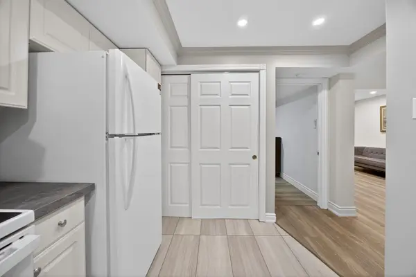 Barrie, ON L4N 8G8,76 Logan CT