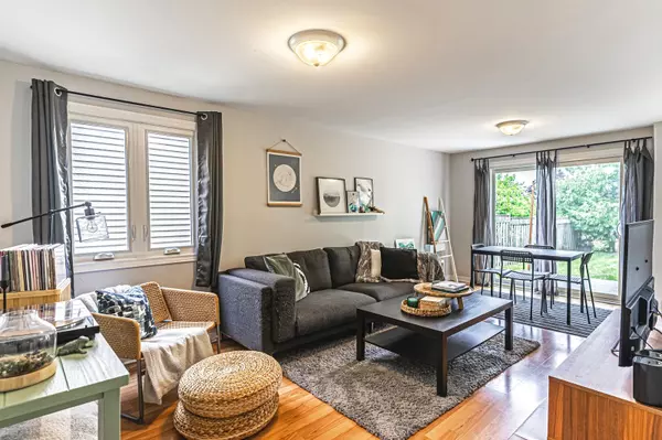 Barrie, ON L4M 5V4,72 Maitland DR