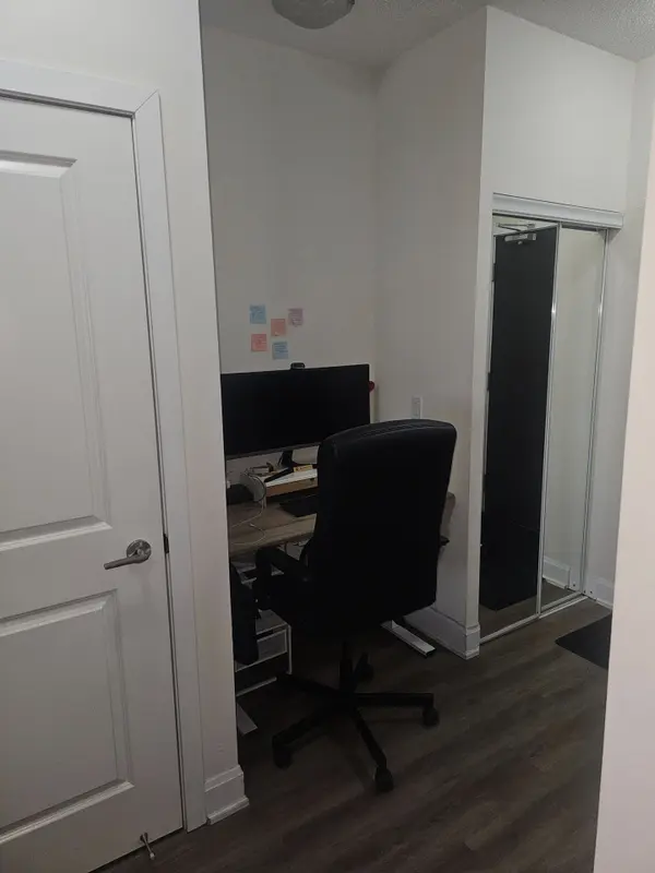 33 Shore Breeze DR #901, Toronto W06, ON M8V 0G1