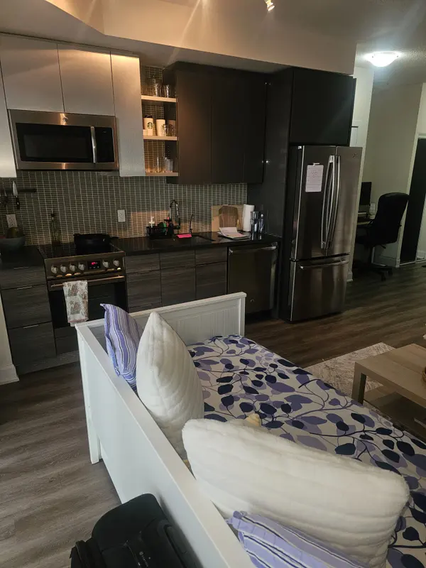 33 Shore Breeze DR #901, Toronto W06, ON M8V 0G1