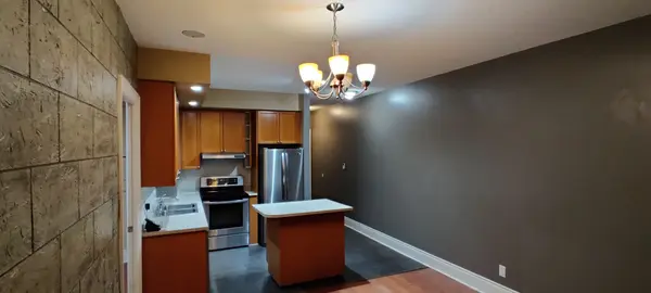 Toronto W08, ON M9B 6L9,5229 Dundas ST W #2012