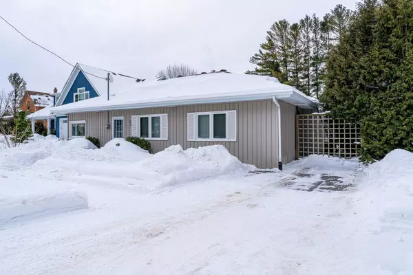 Blue Mountains, ON N0H 2P0,23 Huron ST W