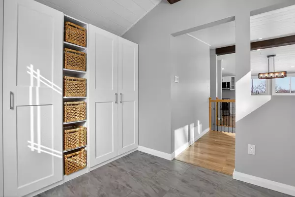 Carp - Huntley Ward, ON K0A 1L0,2234 Upper Dwyer Hill RD