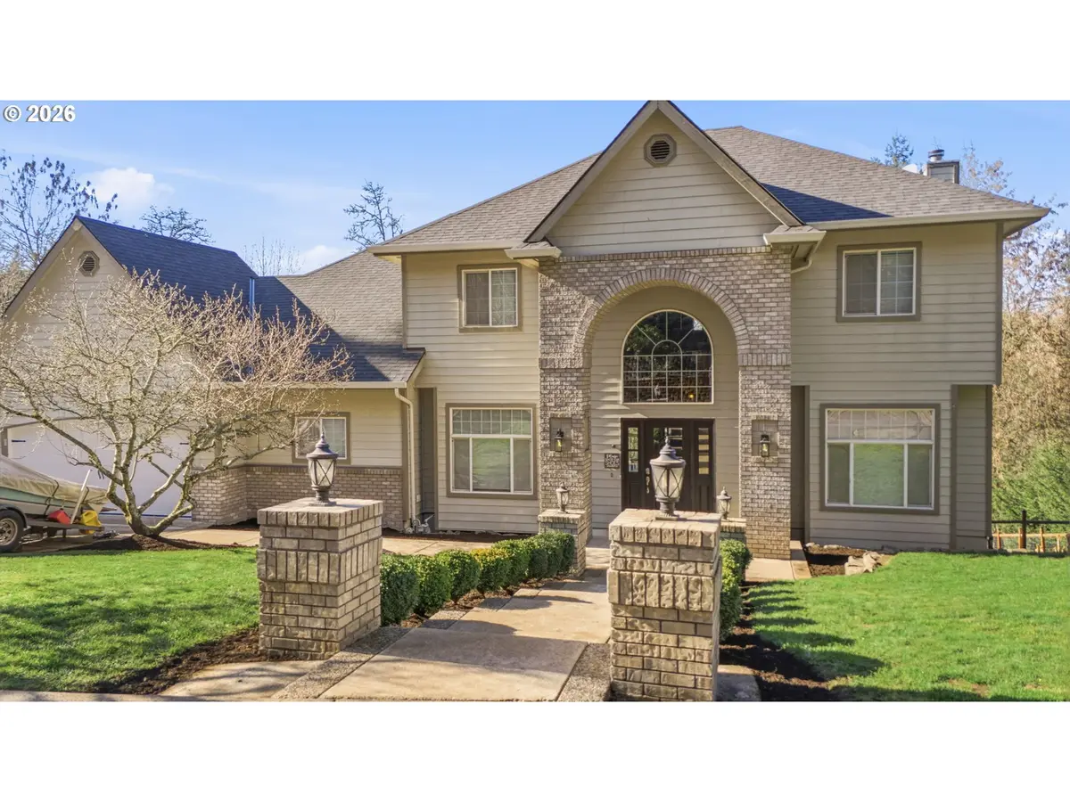 2728 Hallmark LN, Eugene, OR 97405