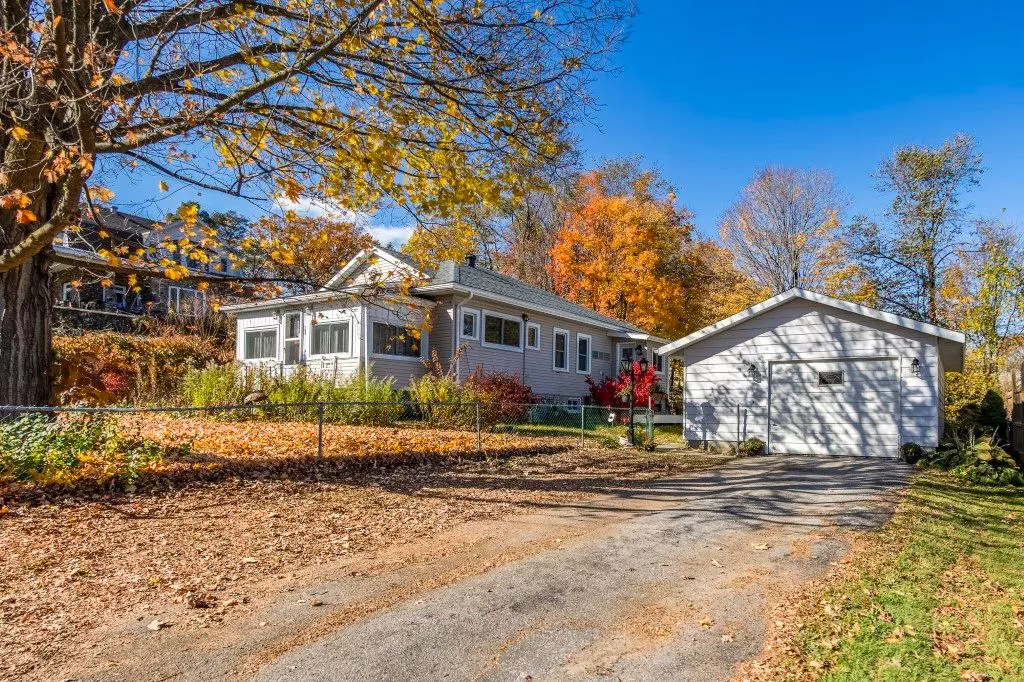 Tay, ON L0K 1R0,450 Assiniboia ST