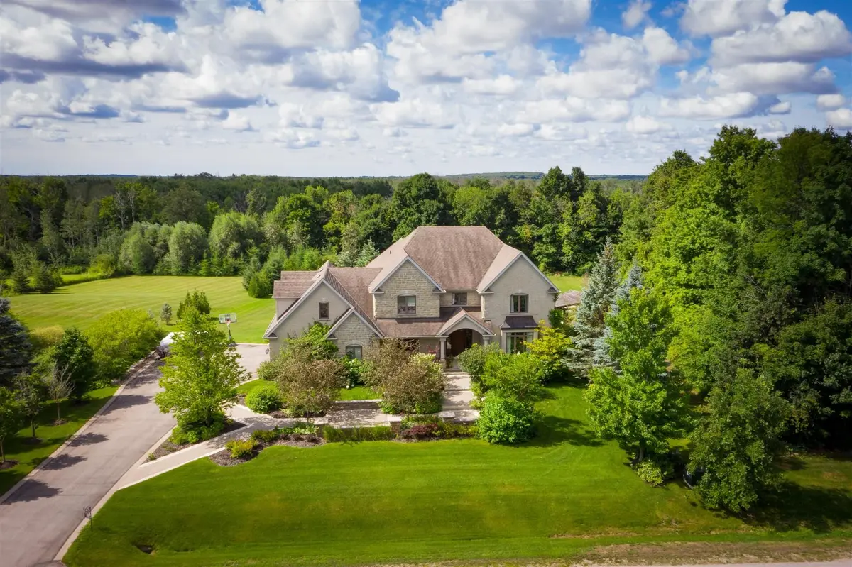 Milton, ON L0P 1B0,11360 Taylor CT