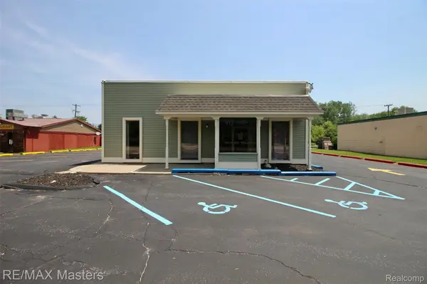 33053 W Jefferson AVE, Brownstown Charter Township, MI 48173