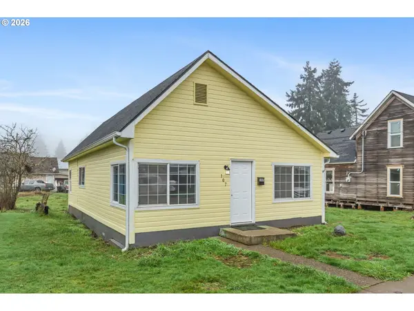 107 N 2ND ST, Pe Ell, WA 98572