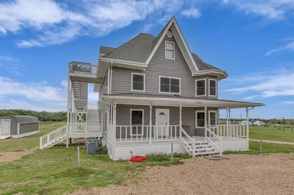 1940 E Highland Road, Waxahachie, TX 75167