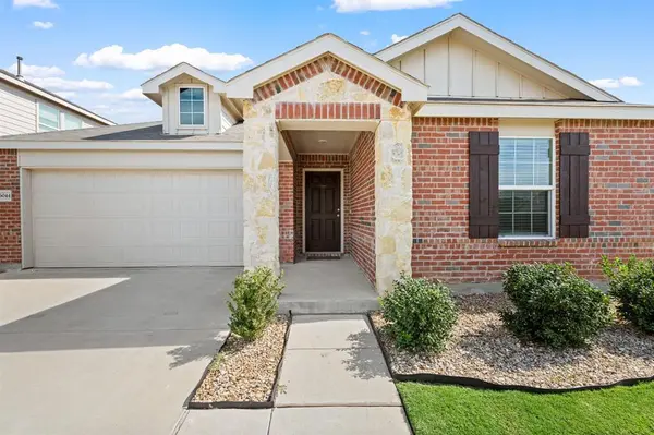 16044 Crews Avenue,  Haslet,  TX 76052