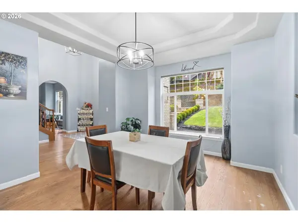 2728 Hallmark LN, Eugene, OR 97405