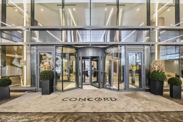 Toronto, ON M5V 0X4,3 Concord Cityplace WAY #2812