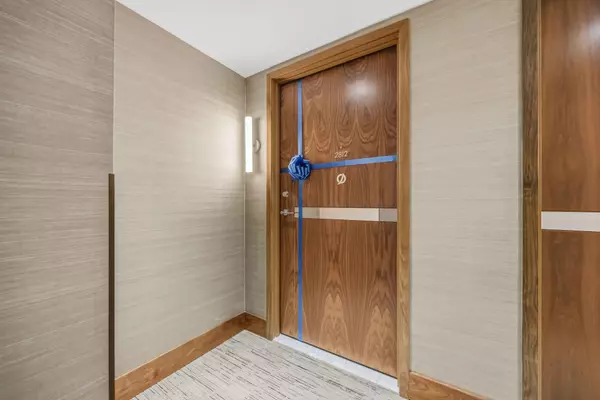 Toronto, ON M5V 0X4,3 Concord Cityplace WAY #2812