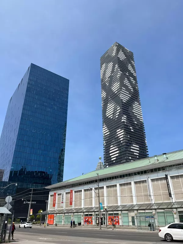 Toronto, ON M5E 0G1,55 Cooper ST #2701