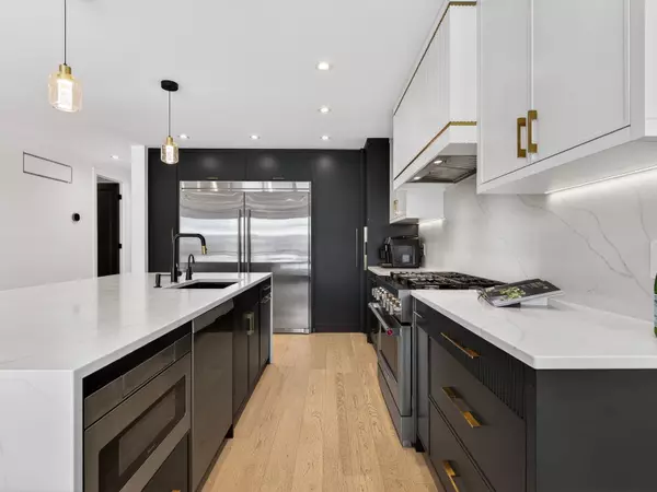 Toronto, ON M2R 2A7,6 Carscadden DR