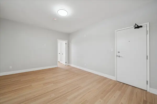 251 Simcoe ST S #201, Oshawa, ON L1H 4H3