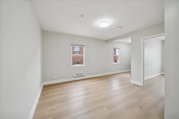 251 Simcoe ST S #103, Oshawa, ON L1H 4H3