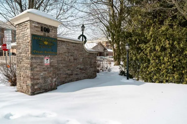 100 Burloak DR #2207, Burlington, ON L7L 6P6