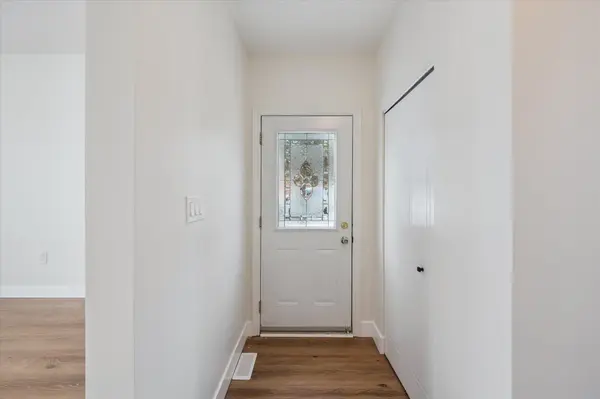 Cambridge, ON N1R 8C4,896 Elgin ST N